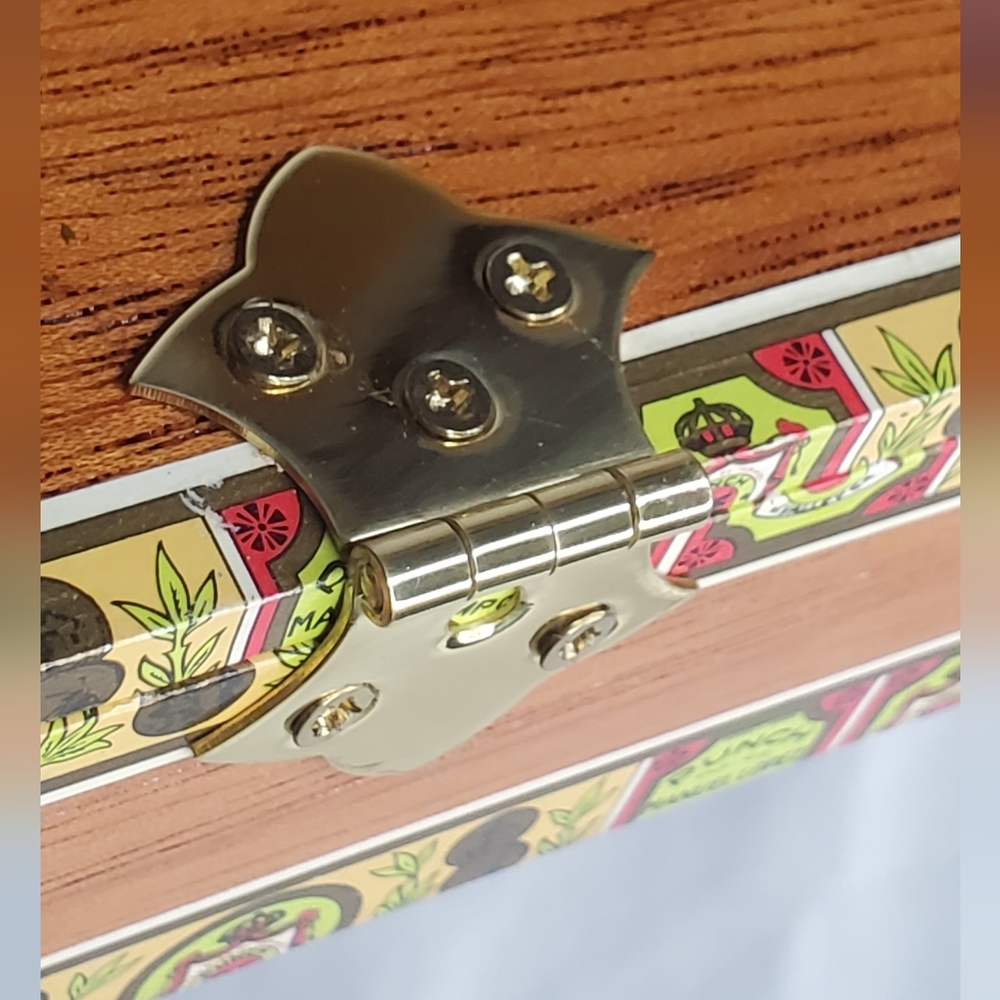 Bags To Di For-Miami-Wooden Cigar Box From Honduras with Colorful Beaded Handle - Picture 8 of 16